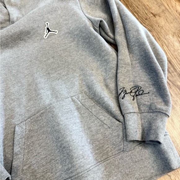 Air Jordan Youth Hoodie - Picture 2 of 5